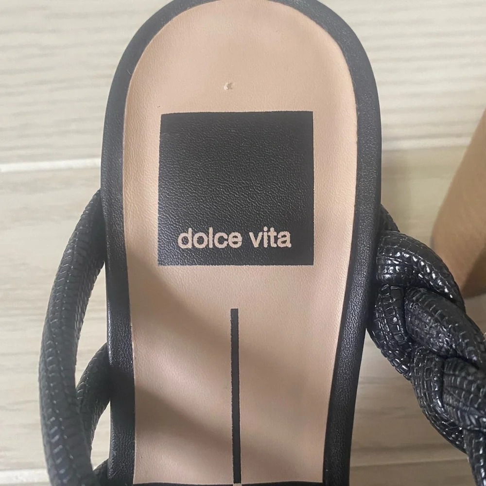 Dolce Vita Pipin black embossed leather block heels - Picture 5 of 5